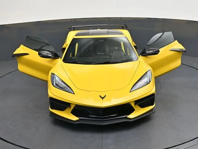 Used 2025 Yellow Chevrolet Stingray image 43