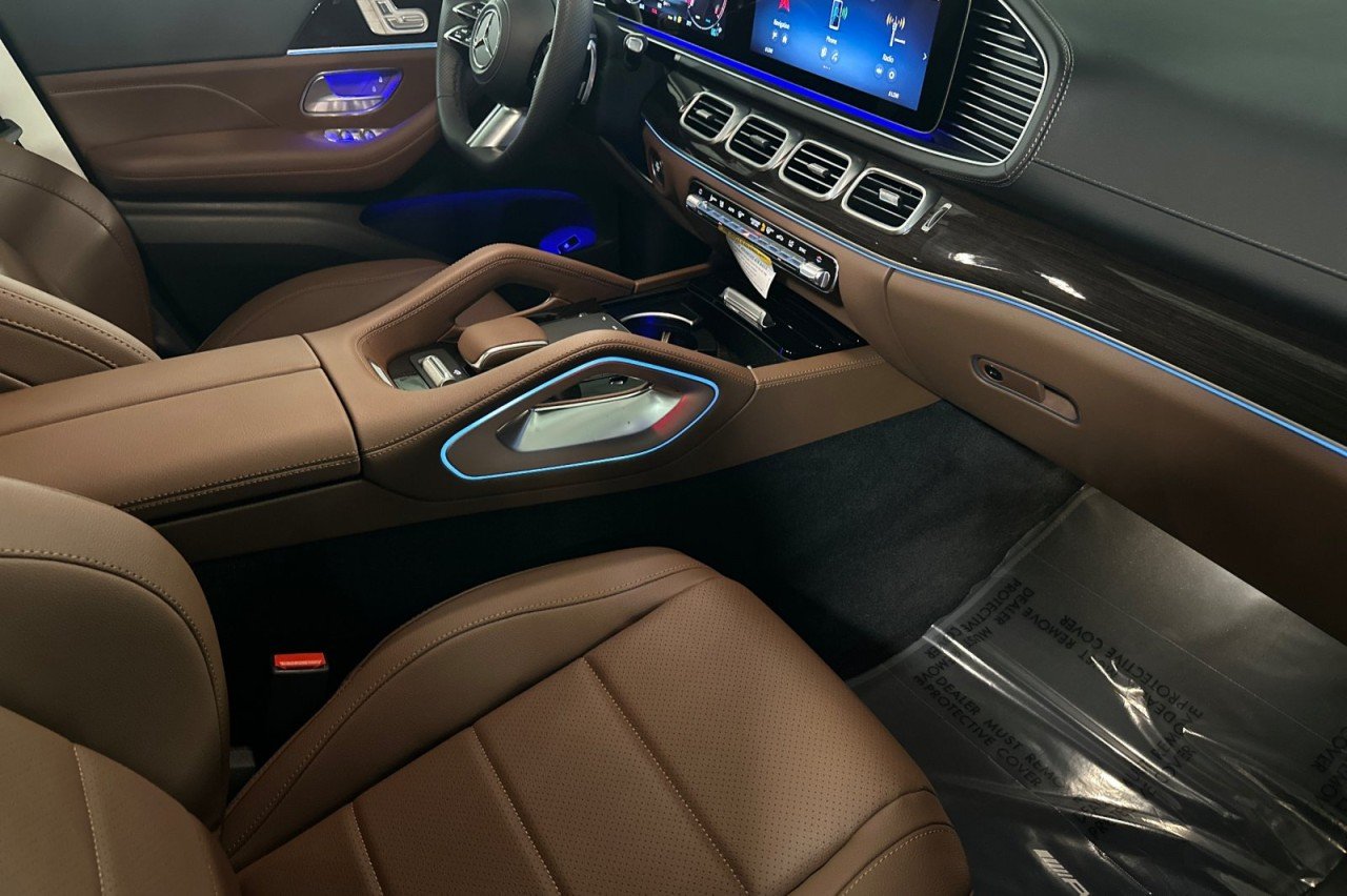 New 2026 Obsidian Black Metallic Mercedes-Benz GLS 450 4MATIC® SUV image 16