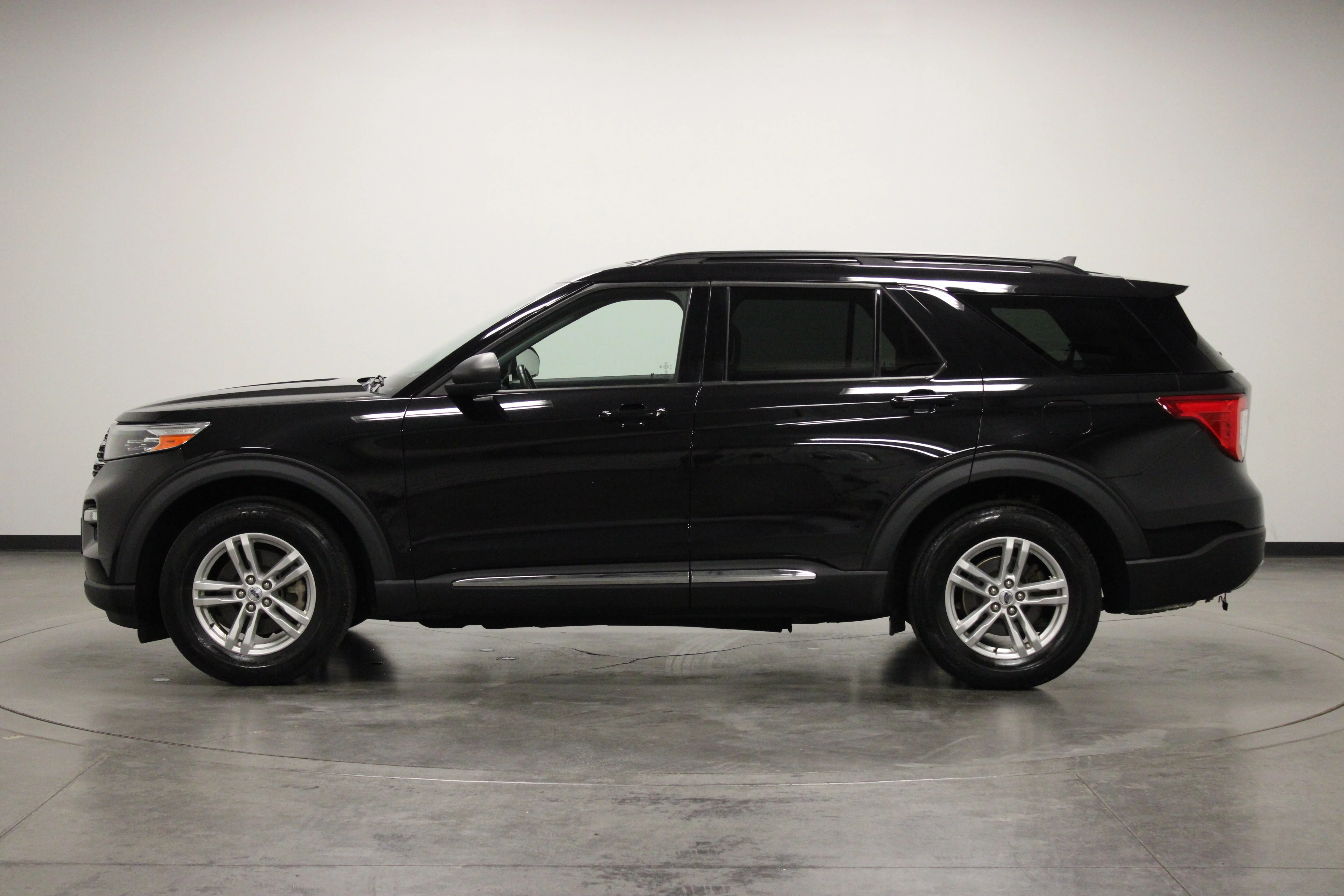 Used 2022 Black Metallic Ford XLT image 7