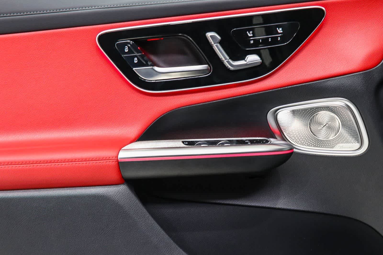 New 2026 Obsidian Black Metallic Mercedes-Benz GLC 300 image 23