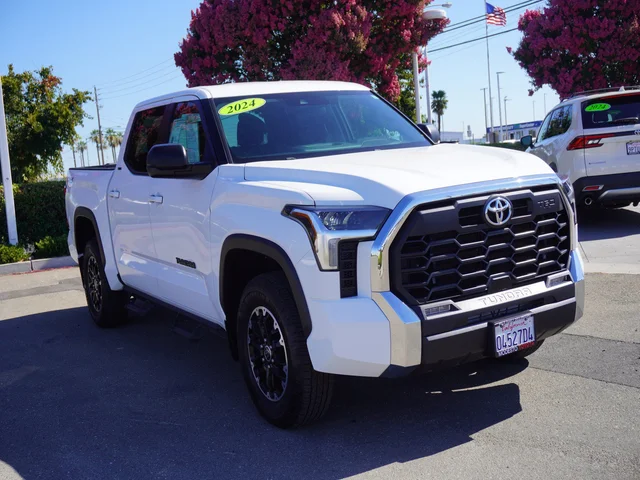 2024 Toyota Tundra 4WD SR5