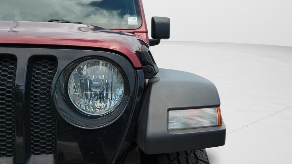 Used 2021  Jeep Unlimited Willys image 23