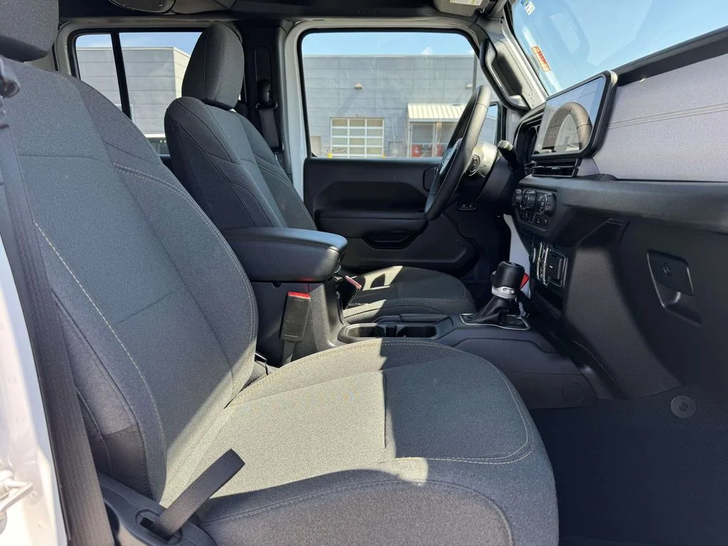 Used 2024 White Jeep Sport S image 14