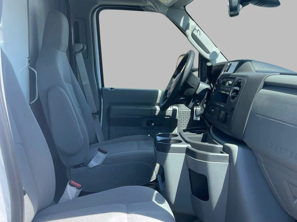 2026 Ford E-Series Cutaway Base - Photo 18