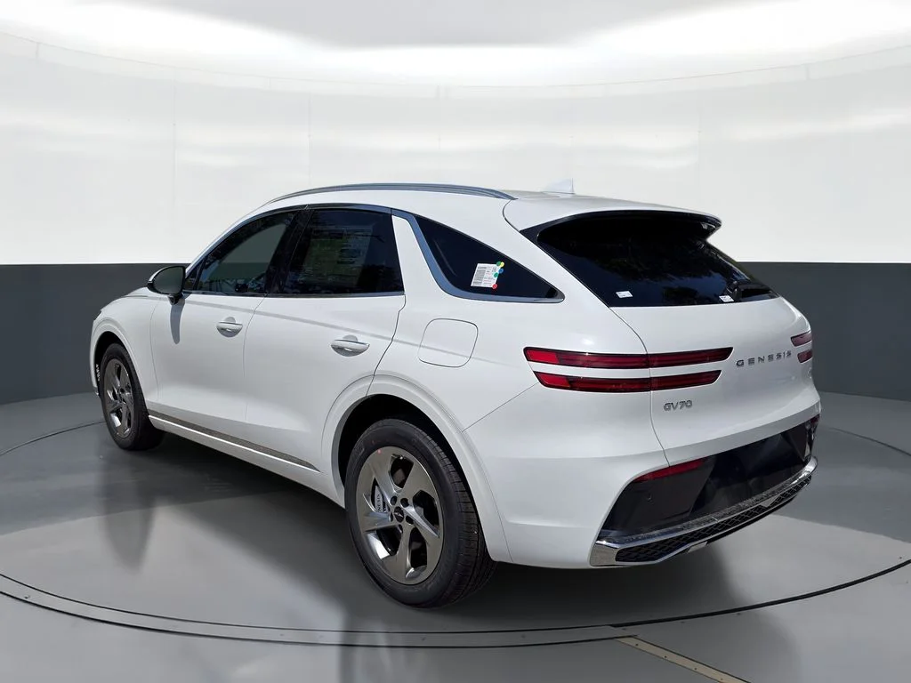 New 2026 White Genesis 2.5T Advanced image 4