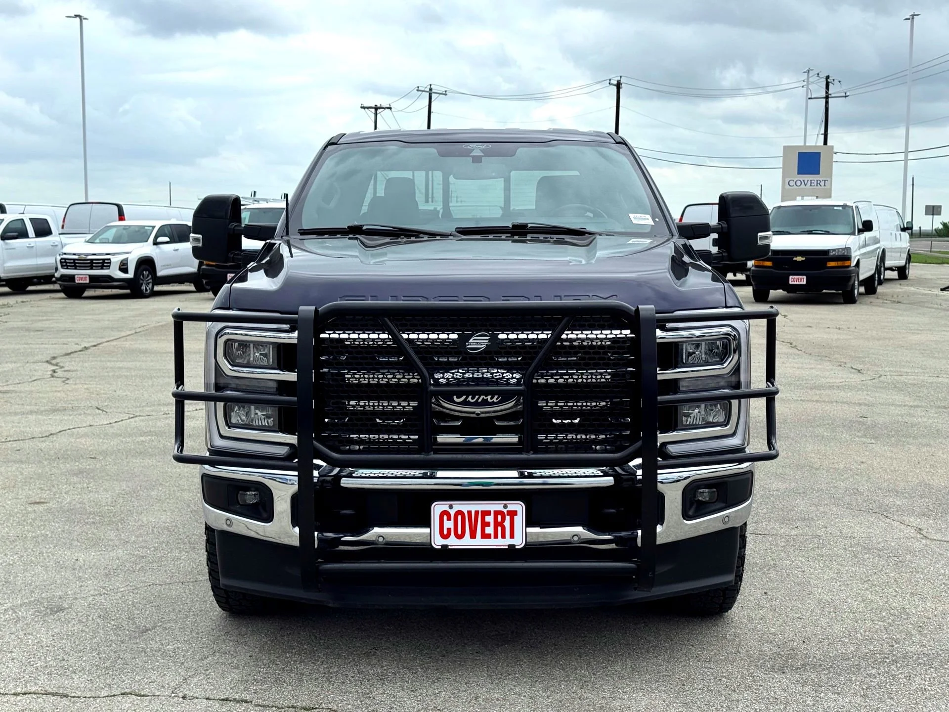 Used 2024  Ford Lariat image 4
