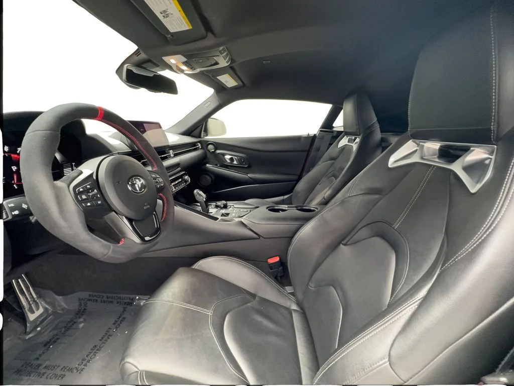 Used 2022 Red Toyota 3.0 image 23