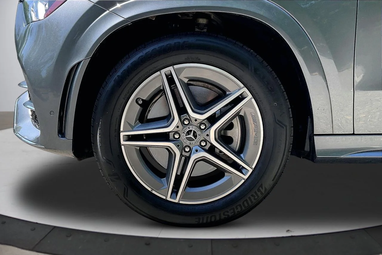 Certified Used 2023  Mercedes-Benz GLE 450 image 35