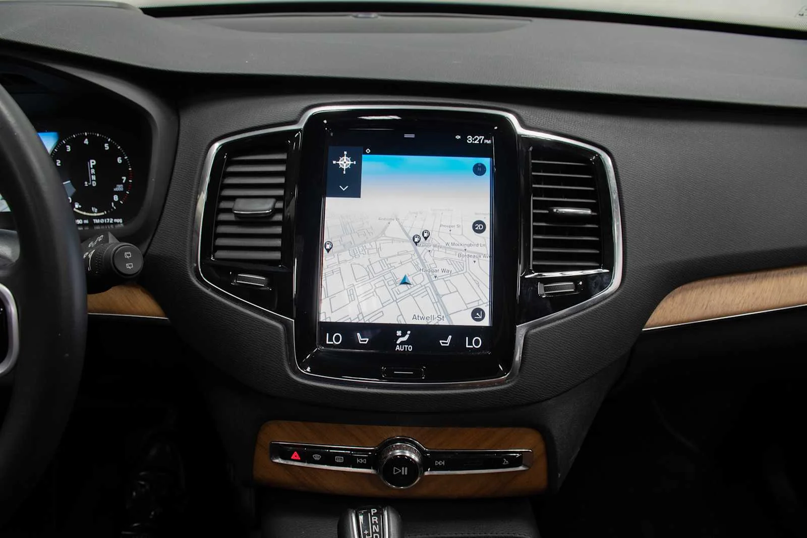 Used 2022 Thunder Grey Metallic Volvo Momentum image 20