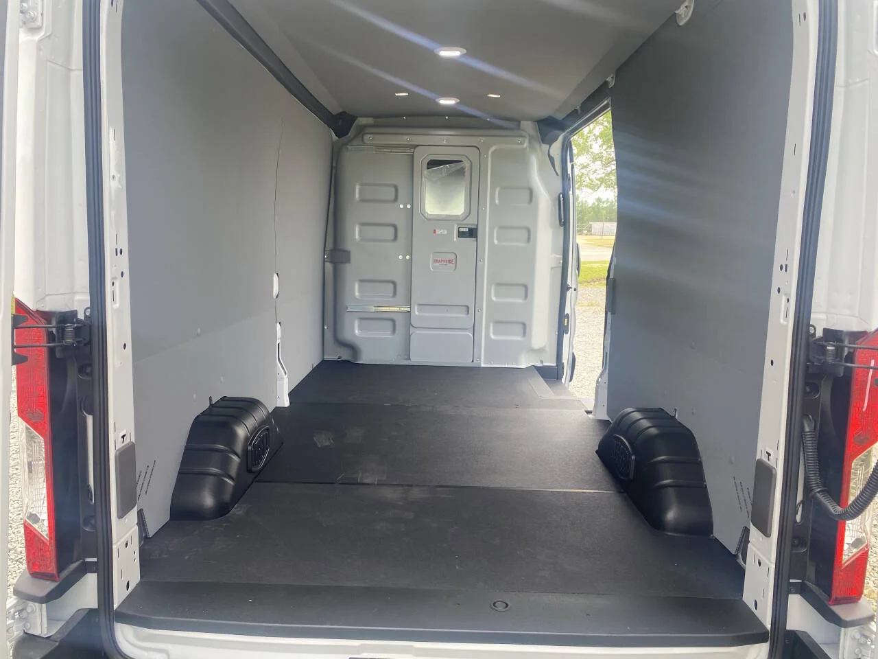 2025 Ford Transit Van Base - Photo 11