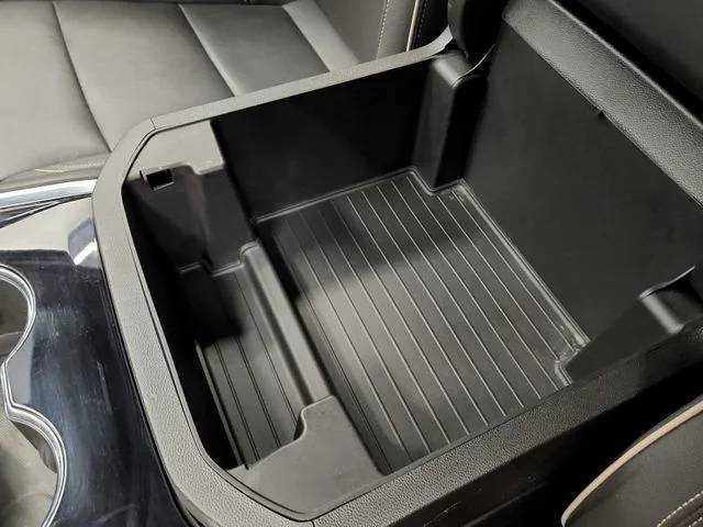 Used 2025 Black Chevrolet Premier image 31