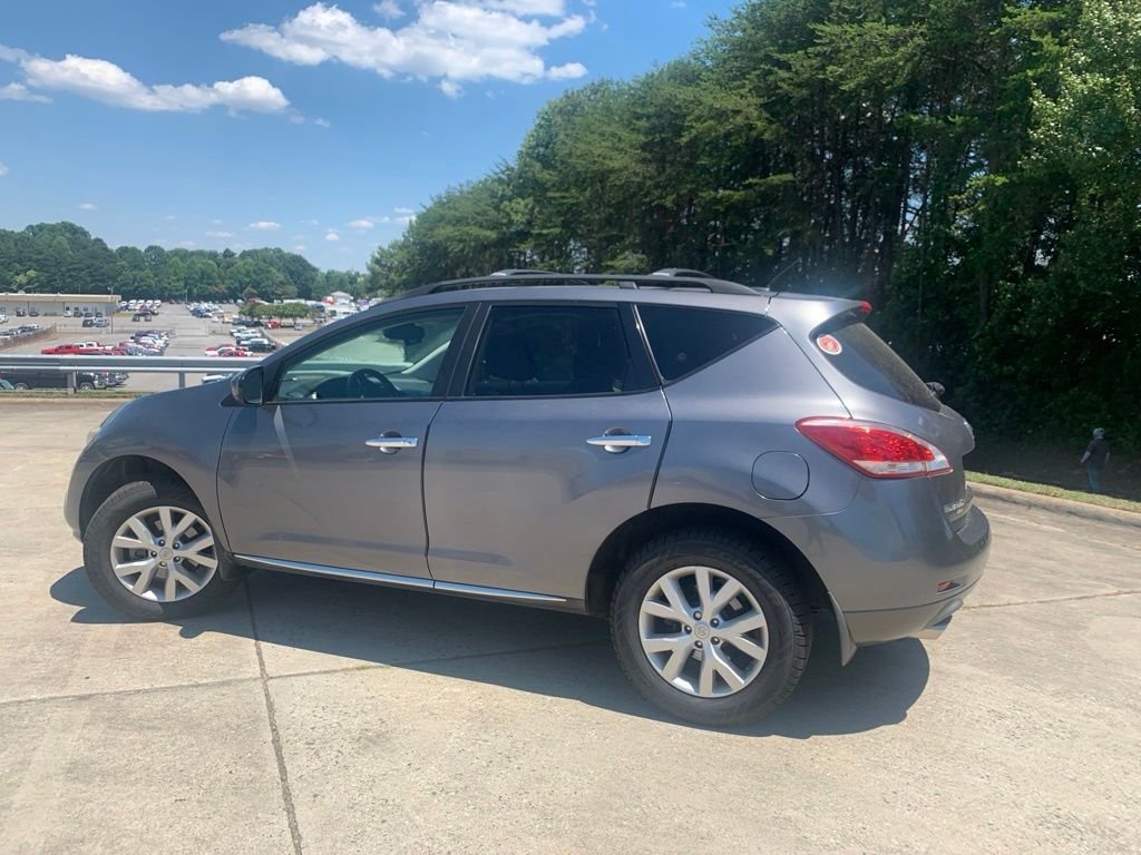 Used 2013 Gray Nissan SL image 11