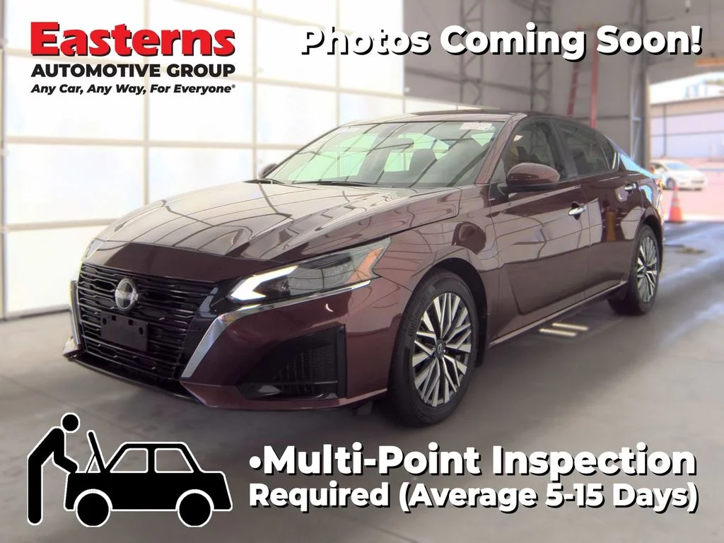 Used 2024 Red Nissan 2.5 SV image 1