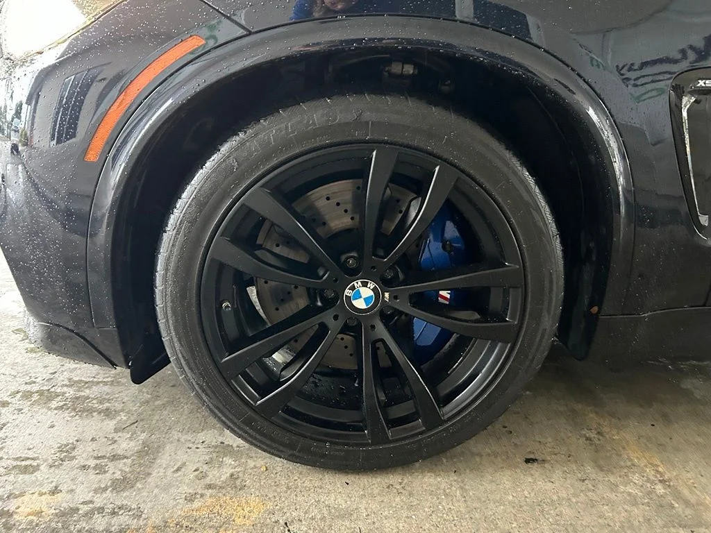 Used 2014 Black BMW xDrive50i image 16