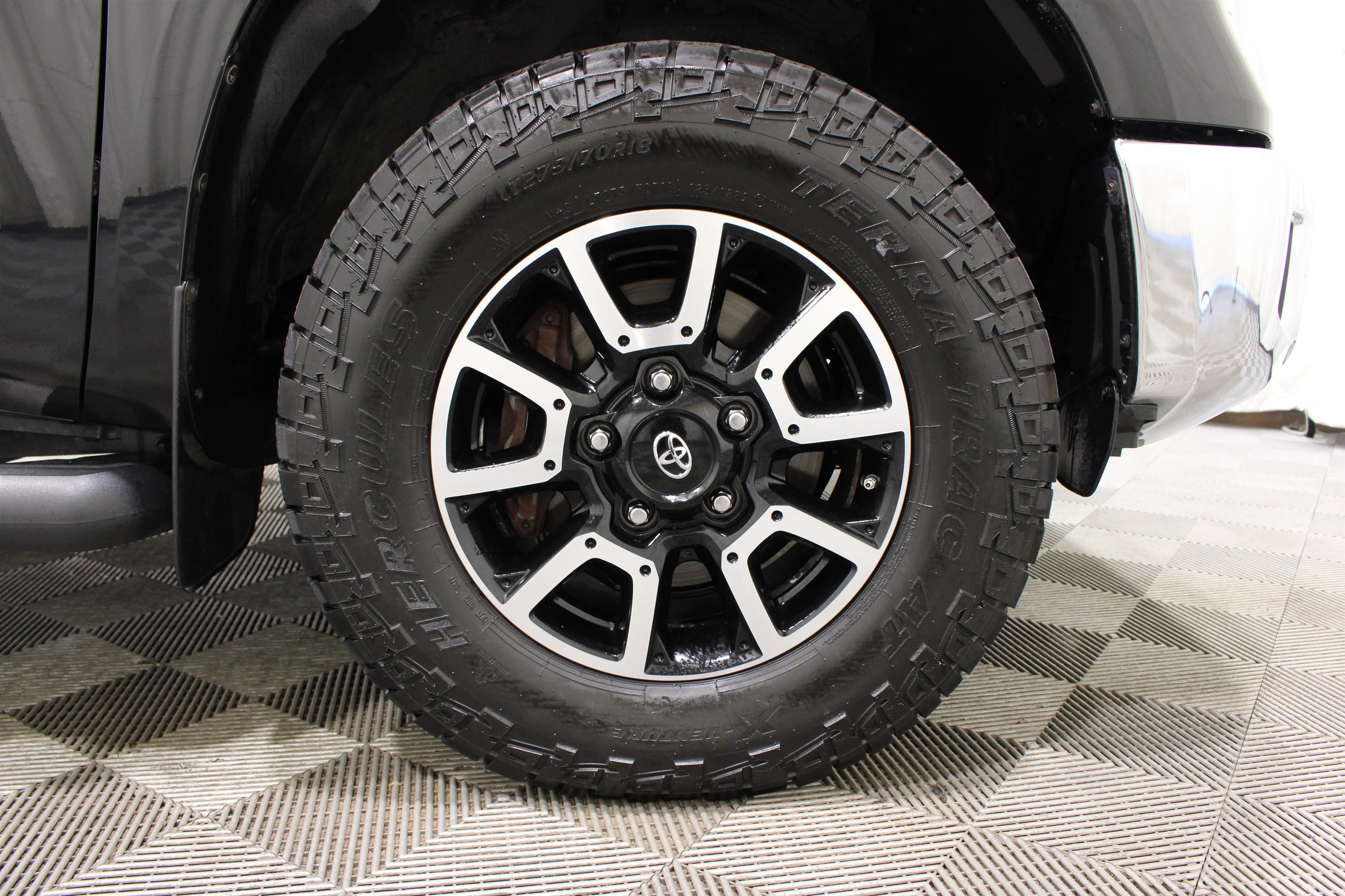 2018 Toyota Tundra Limited - Photo 32