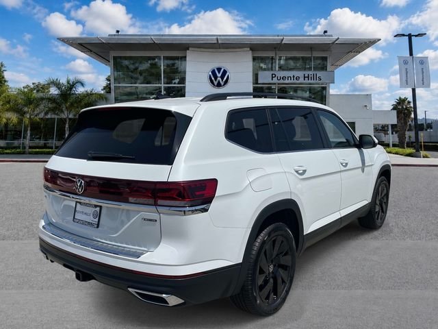 New 2026 White/off-white Volkswagen 2.0T SE w/Technology image 4