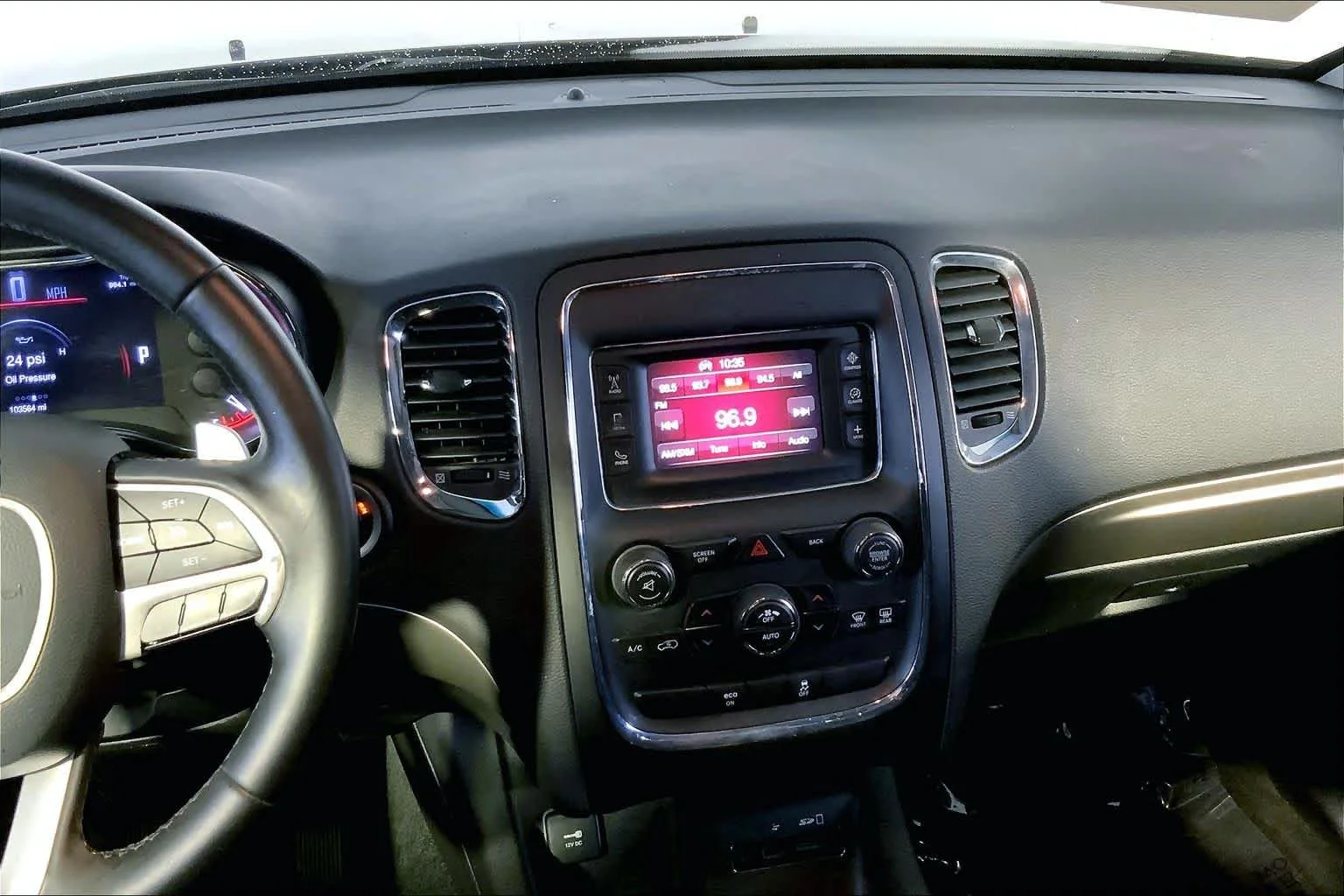 Used 2015 Granite Crystal Metallic Clearcoat Dodge SXT image 7