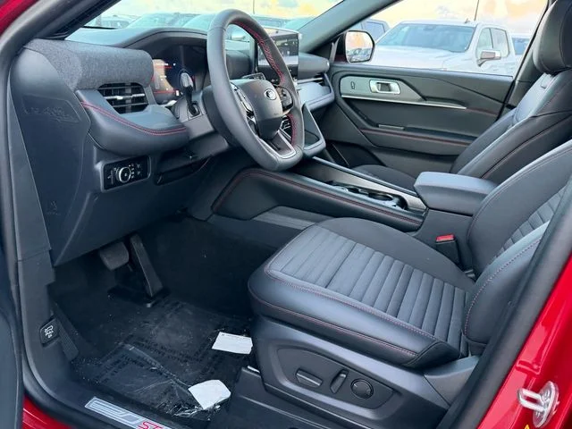 New 2026 Rapid Red Metallic Tinted Clearcoat Ford ST-Line image 7