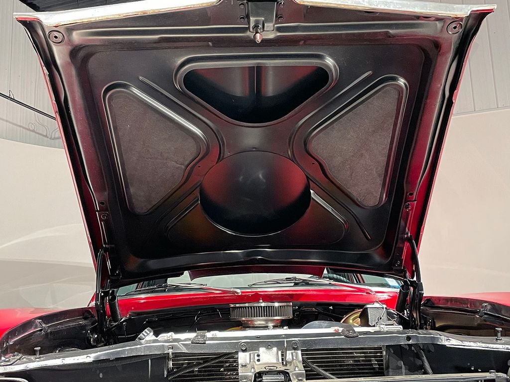 Used 1972 Red Chevrolet  image 28