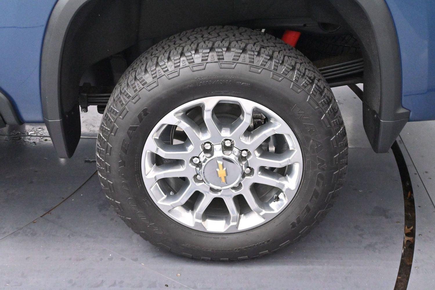 2025 Chevrolet Silverado 2500HD LTZ - Photo 33