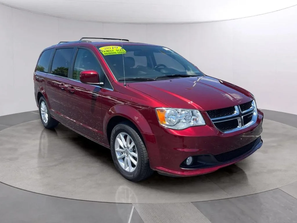 Used 2019 Octane Red Pearlcoat Dodge SXT image 7