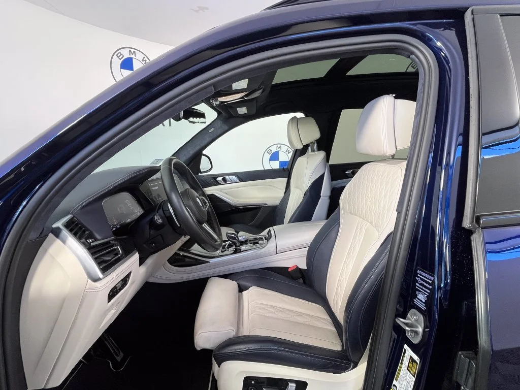 Used 2021 Blue BMW xDrive40i image 21