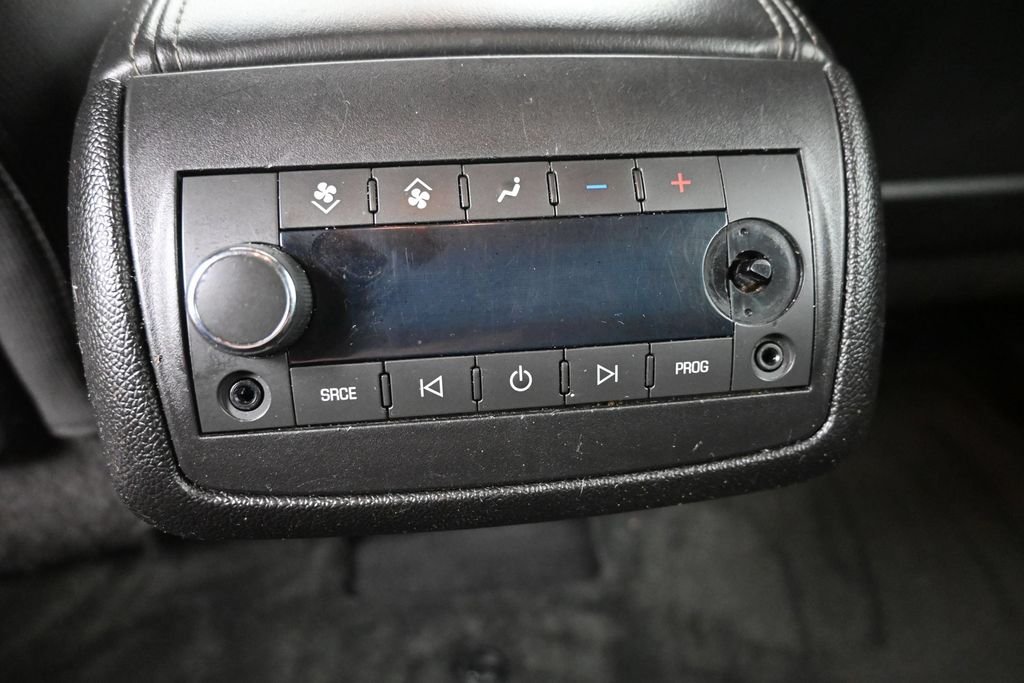 Used 2015 White Chevrolet 2LT image 17