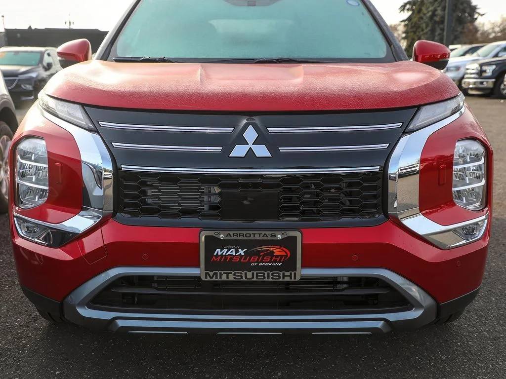 New 2026 Red Diamond Mitsubishi LE image 29