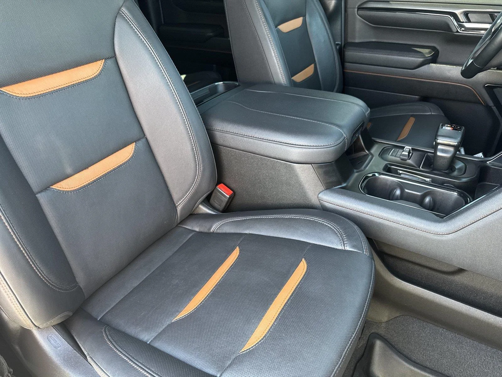 Used 2024 Thunderstorm Gray GMC AT4 image 34