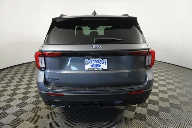 New 2027 Carbonized Gray Metallic Ford ST-Line image 18