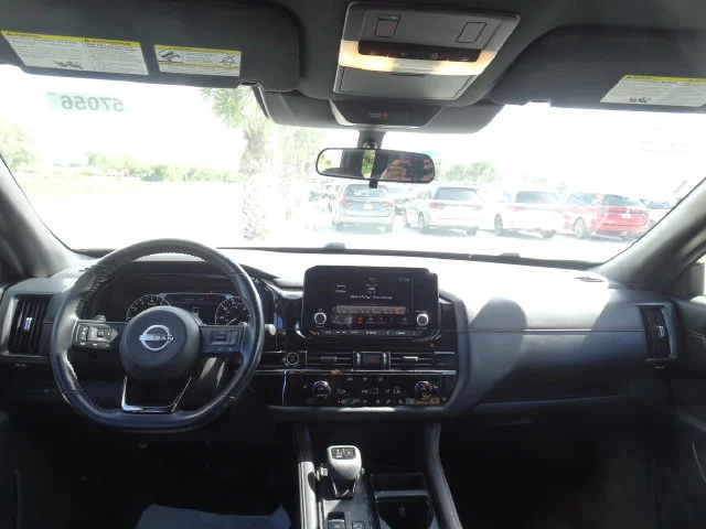 Used 2024 Pearl White Nissan Rock Creek image 12