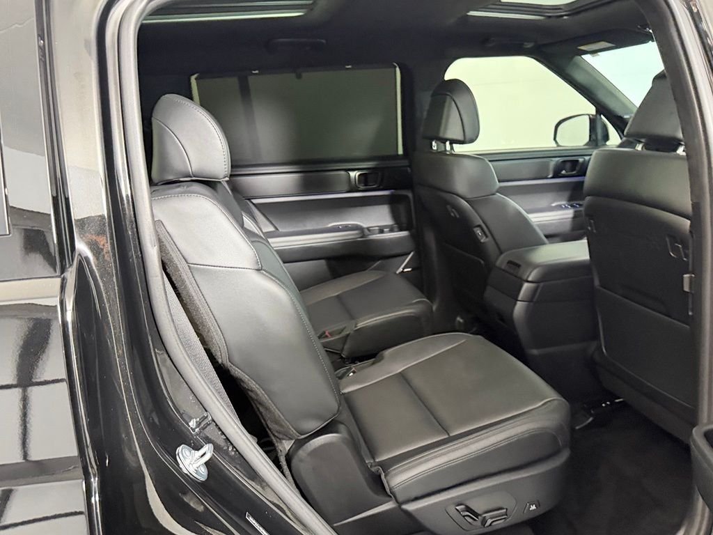 Used 2025 Black Hyundai Calligraphy image 36