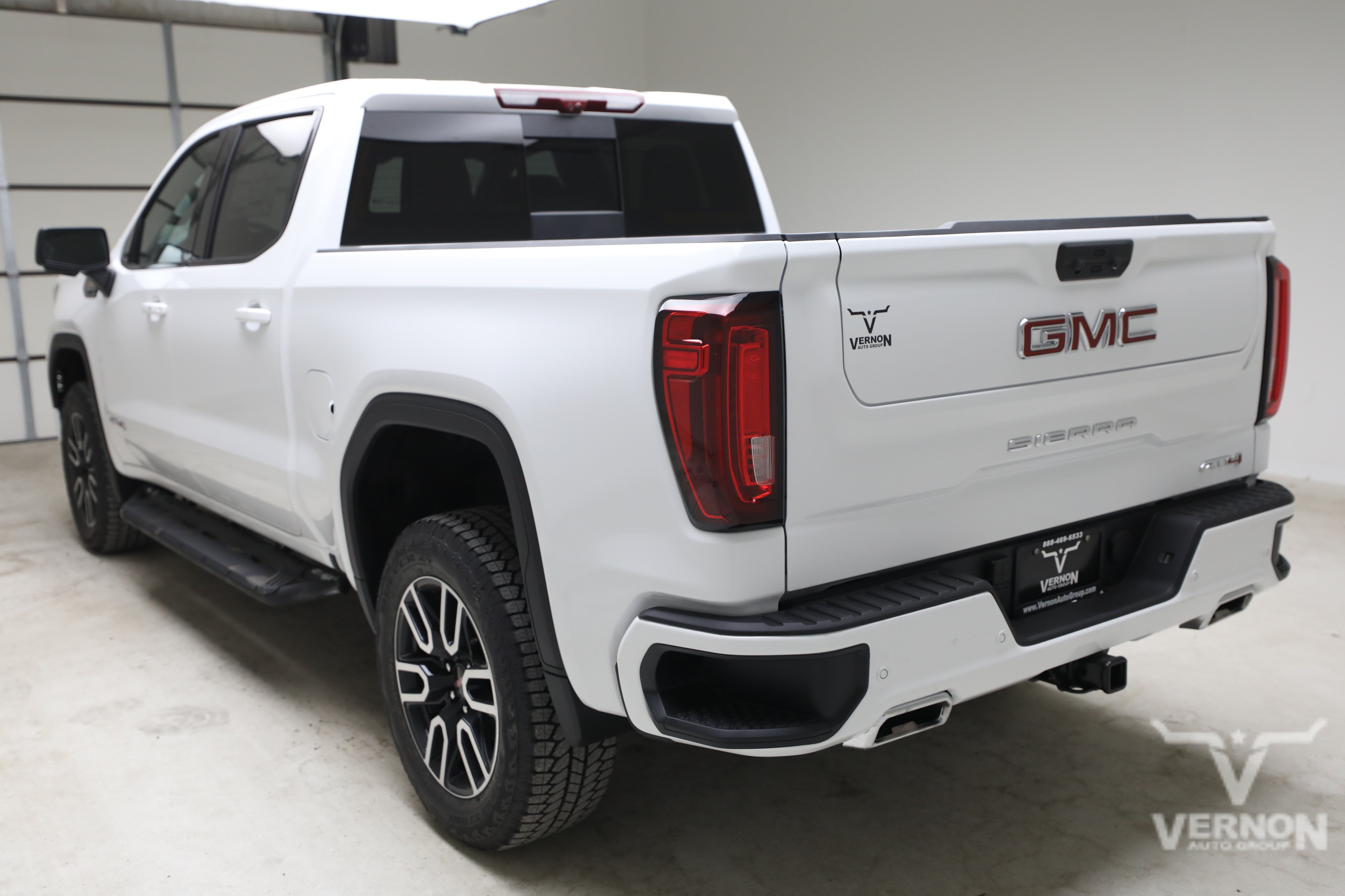 New 2026 Summit White GMC N image 3