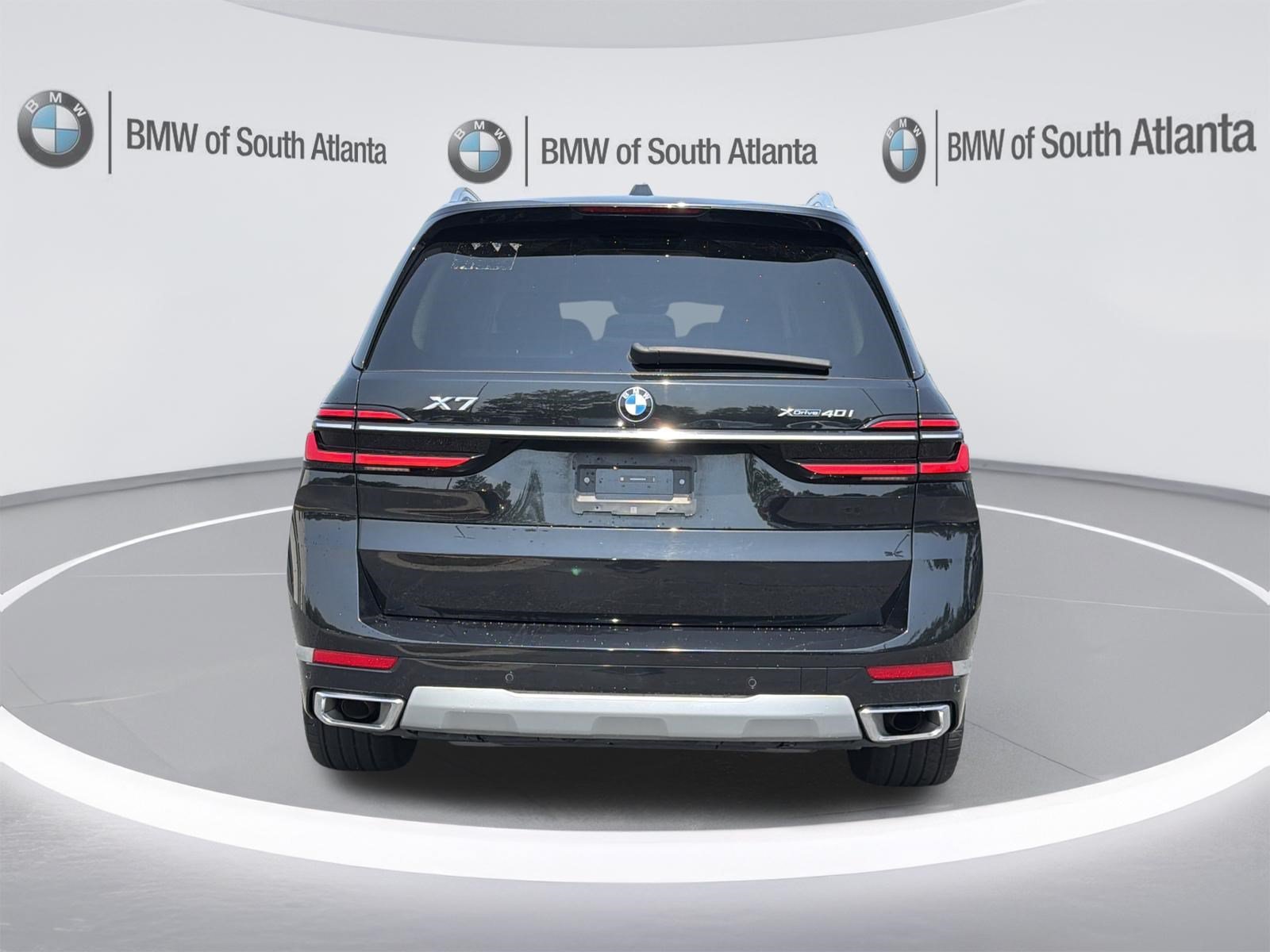 Used 2025 Black Sapphire Metallic BMW xDrive40i image 7