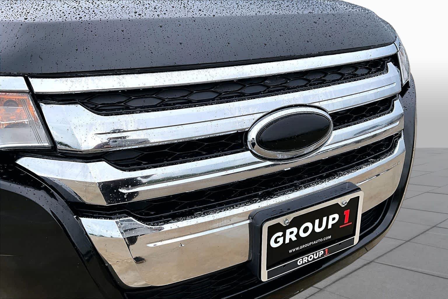 Used 2013 Tuxedo Black Metallic Ford SEL image 28