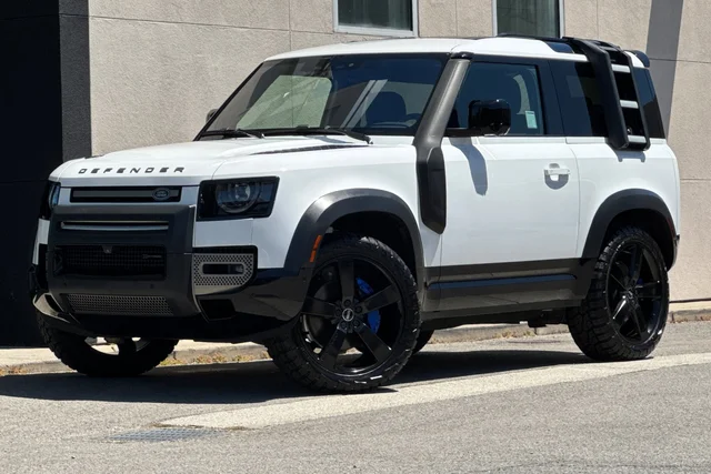 2022 Land Rover Defender 90 X-Dynamic SE