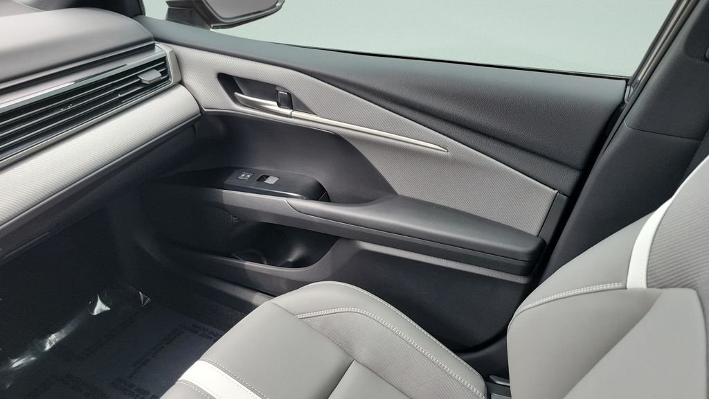 Certified Used 2025  Toyota SE image 13