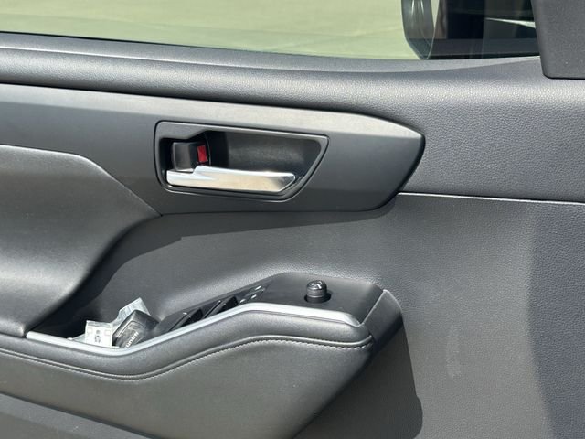 Used 2021  Toyota XLE image 26