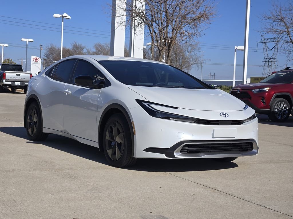 2026 Toyota Prius Plug-in Hybrid SE - Photo 2