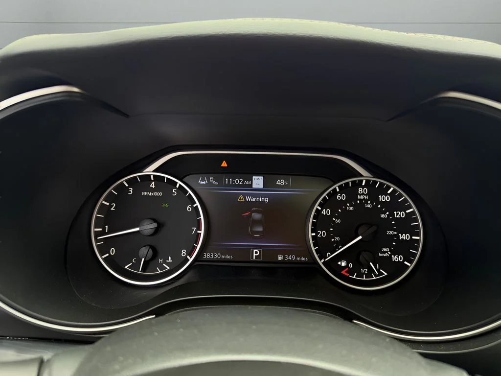 Used 2021 Black Nissan Platinum image 15