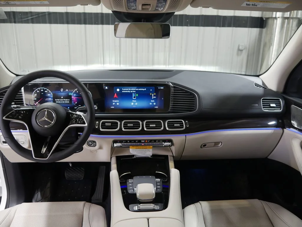 New 2026 Polar White Mercedes-Benz GLS 450 image 31