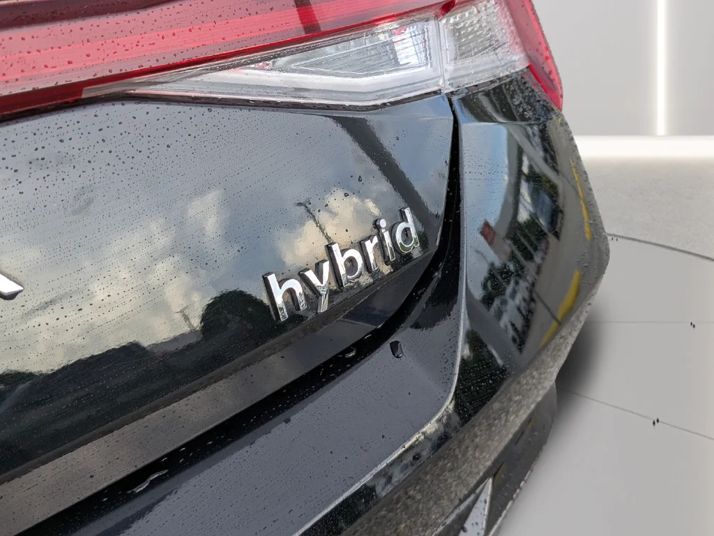 Used 2023 Black Hyundai Limited image 9