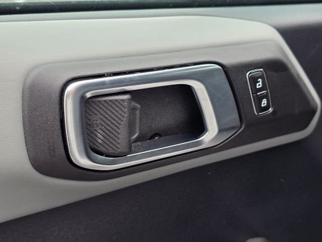 Used 2023 White Ford Badlands image 23