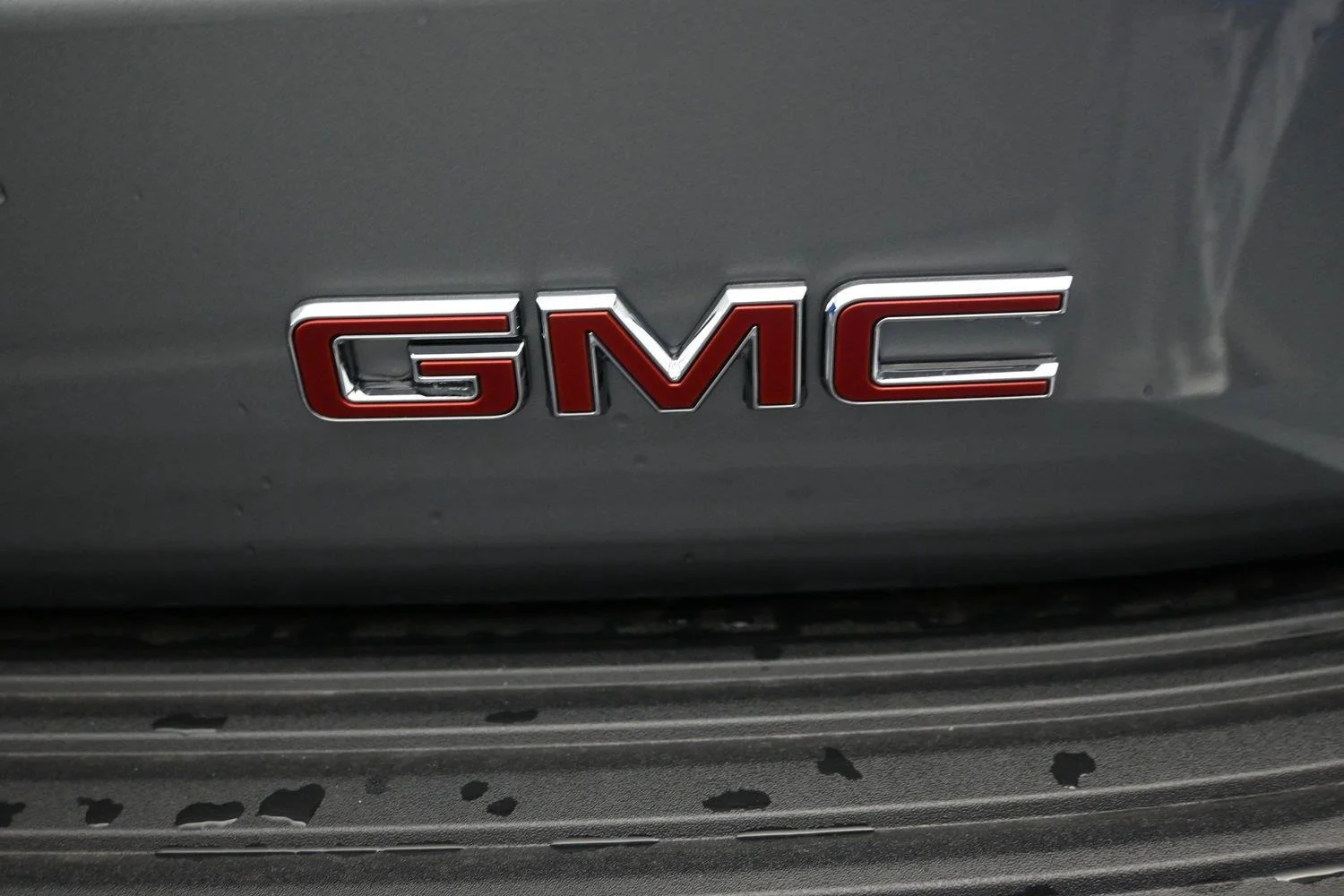 2026 GMC Yukon XL Denali - Photo 18