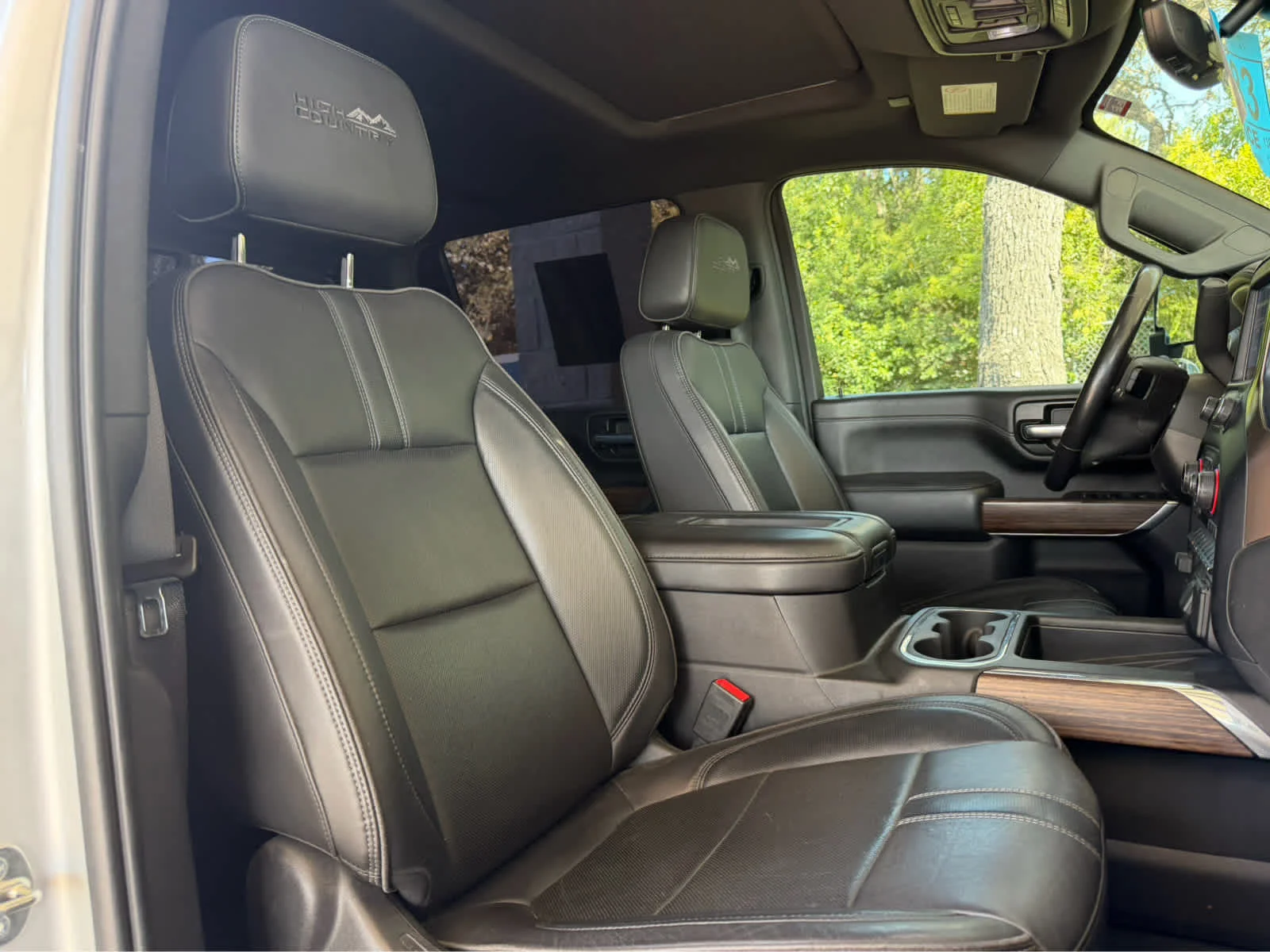 Used 2021 Silver Ice Metallic Chevrolet High Country image 14