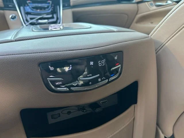 Used 2020 CRYSTAL WHITE TRICOAT Cadillac Platinum image 22