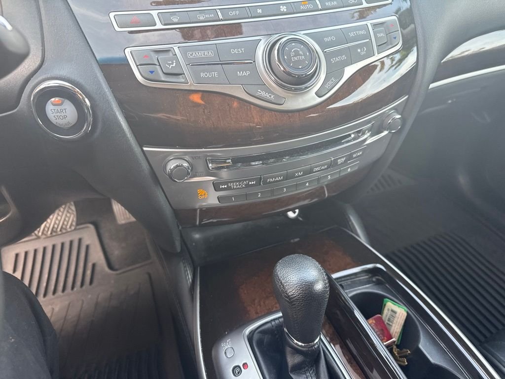 Used 2014 Black Obsidian INFINITI Base image 17
