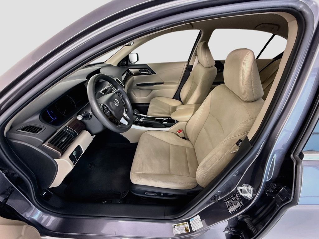 2017 Honda Accord Hybrid - Photo 19