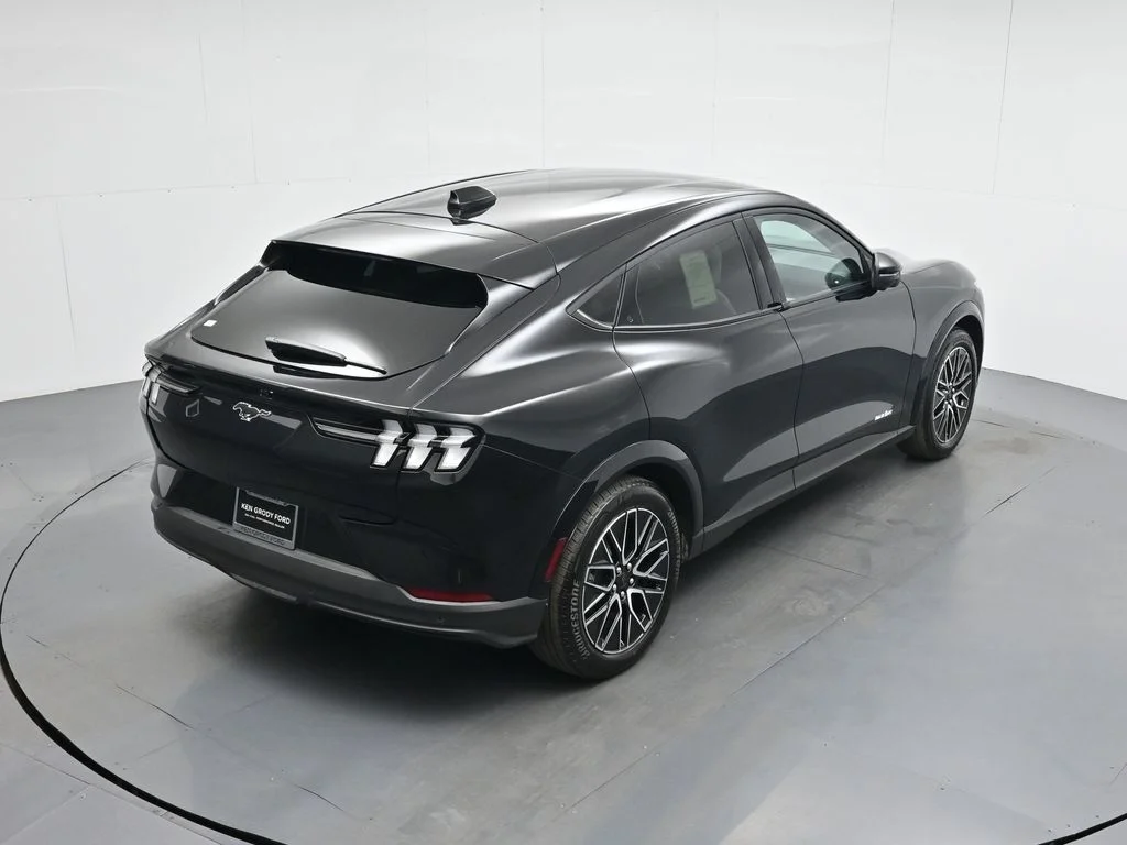 Used 2025 Black Ford Premium image 43
