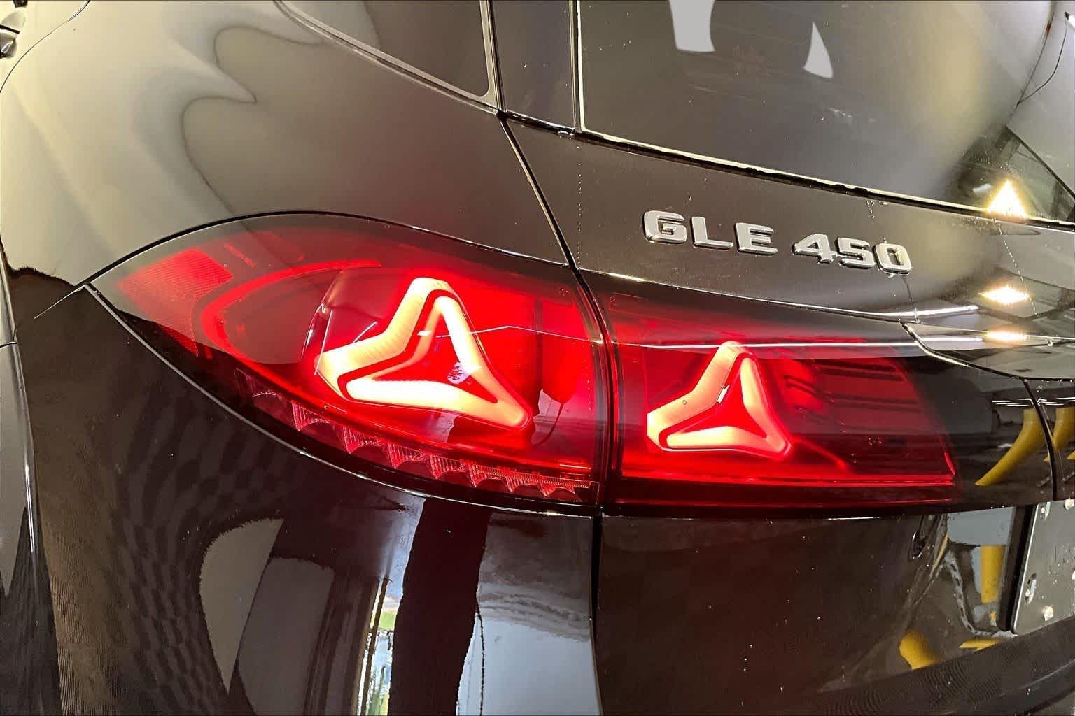 New 2027 Obsidian Black Metallic Mercedes-Benz GLE 450 image 5
